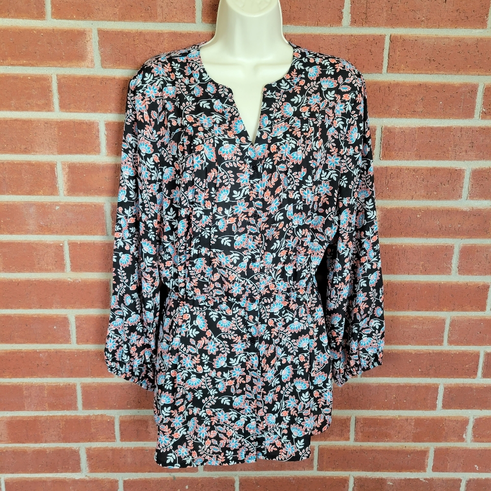 Terra & Sky 0X Black Floral Split Neck Blouse 3/4 Sleeve Tie Back.   #381